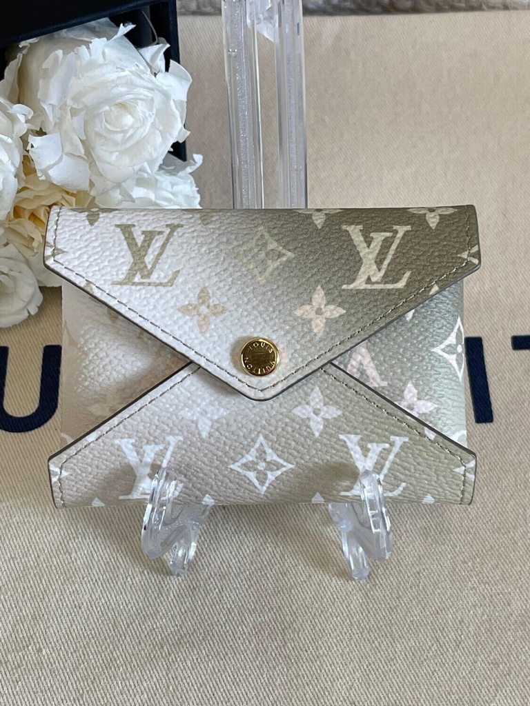 Sold Louis Vuitton kirigami SMALL